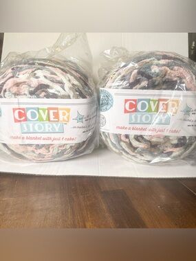 TWO-Lion Brand COVER STORY Yarn EMERY 35oz-547yds 100% Polyester SUPER BULKY